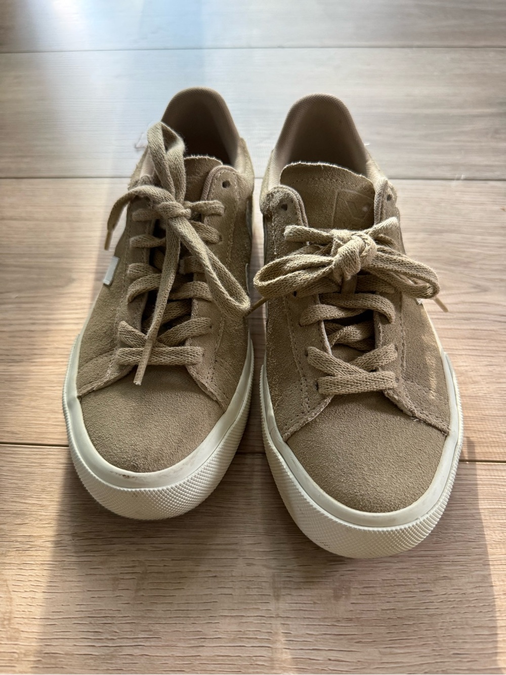Veja Women’s Campo Suede Sneakers in Dune and White - Picture 2 of 6